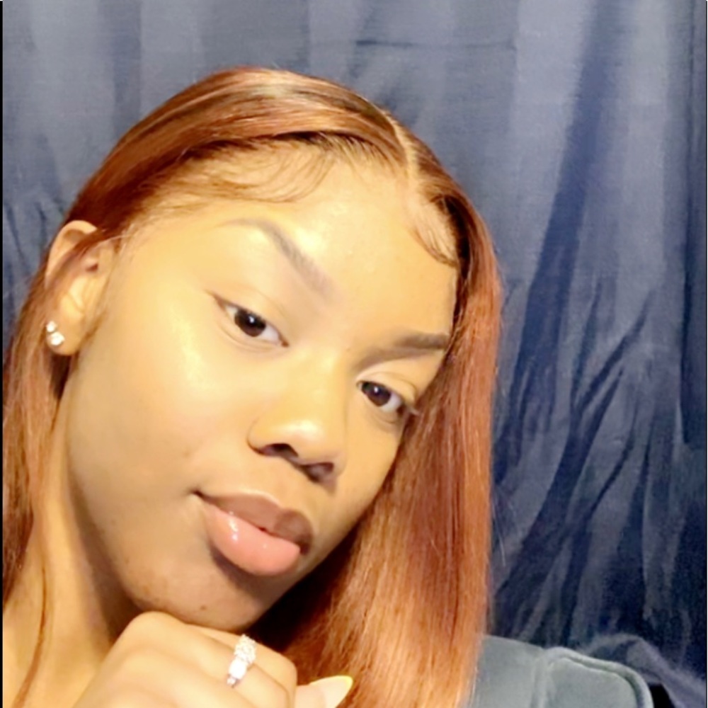 Meet your Posher, Kiya